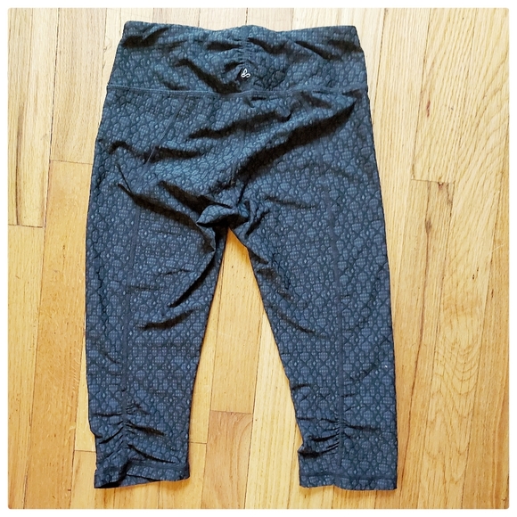 Gray Patterned PrAna Capri Leggings - Picture 3 of 6